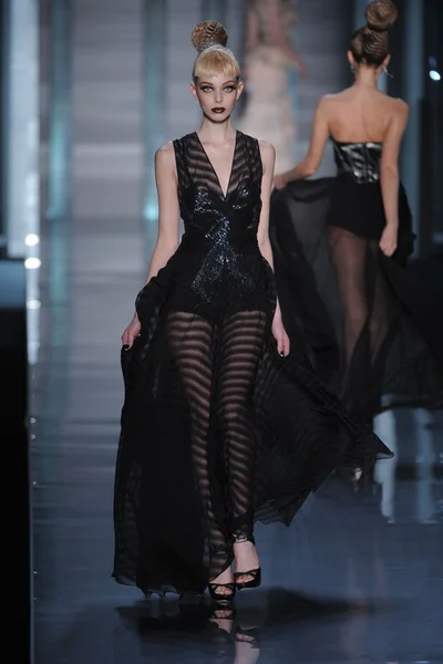 Look 44